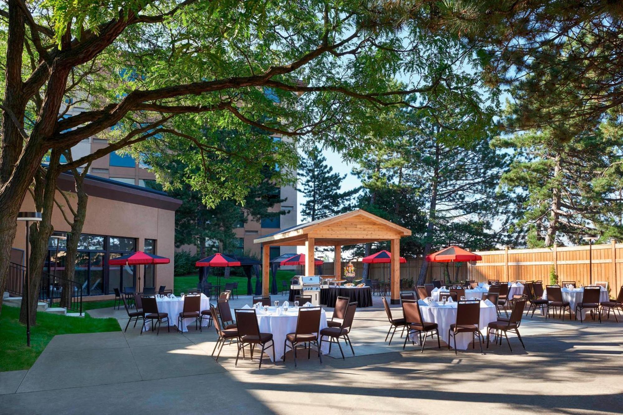 Element Toronto Airport Hotel Mississauga Ngoại thất bức ảnh